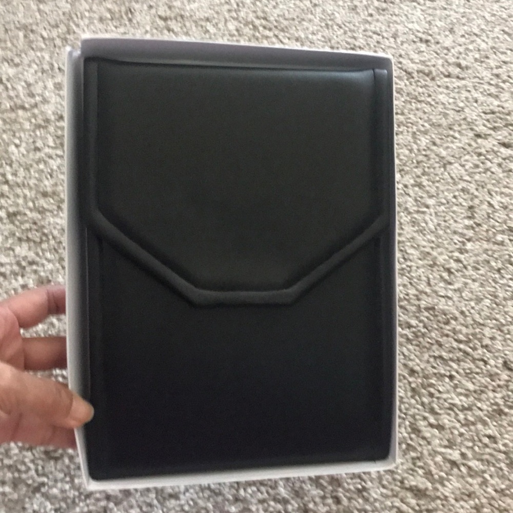 Necklace - Picture 5 of 6